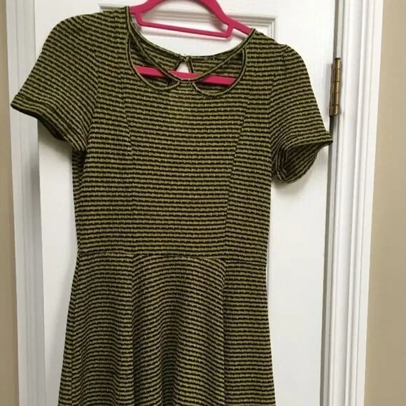 FP Beach knit dress black yellow green stripes Medium keyhole skater fit flare - Picture 5 of 5